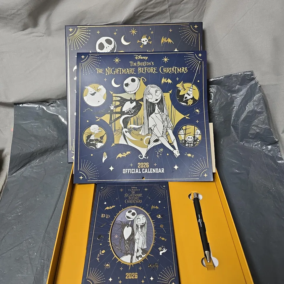 TIM BURTON’S THE NIGHTMARE BEFORE CHRISTMAS COLLECTOR’S GIFT SET – 2026 OFFICIAL CALENDAR WITH DIARY & PEN