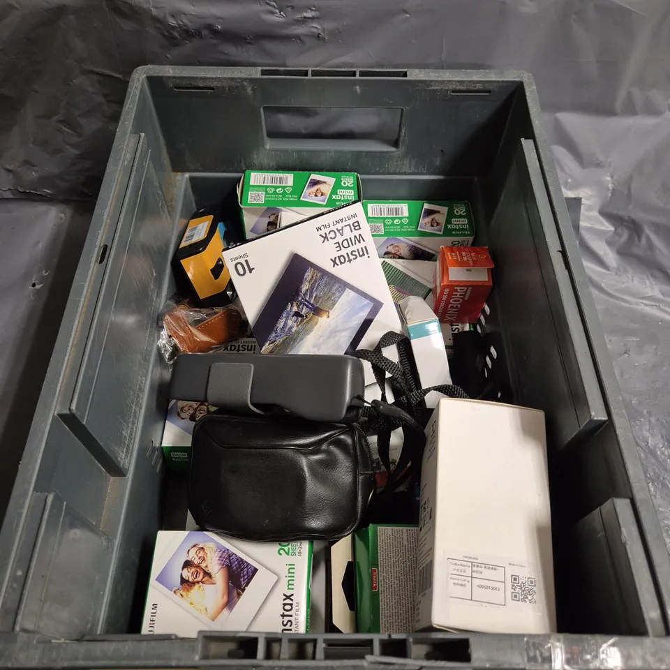 BOX OF APPROX 20 ASSORTED ELECTRICAL ITEMS & ACCESSORIES TO INCLUDE - NEBULA CAMERAS - CAMERA CASES  - ETC - COLLECTION ONLY
