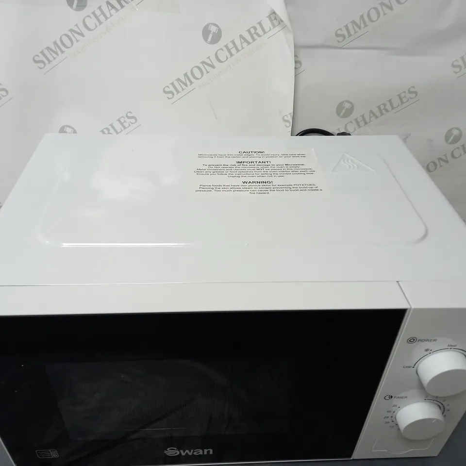 BOXED SWAN 20L 700W MANUAL MICROWAVE IN WHITE RRP £54