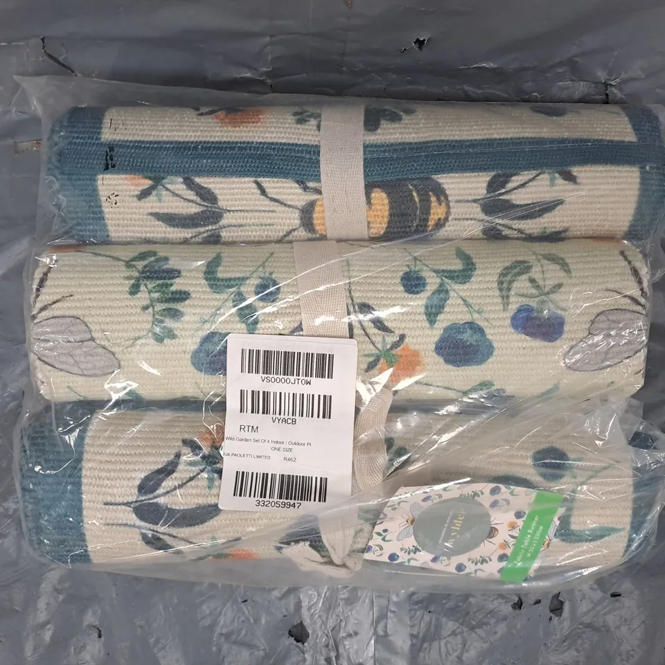 SET OF 3 INDOOR/OUTDOOR FABRIC TABLE RUNNERS