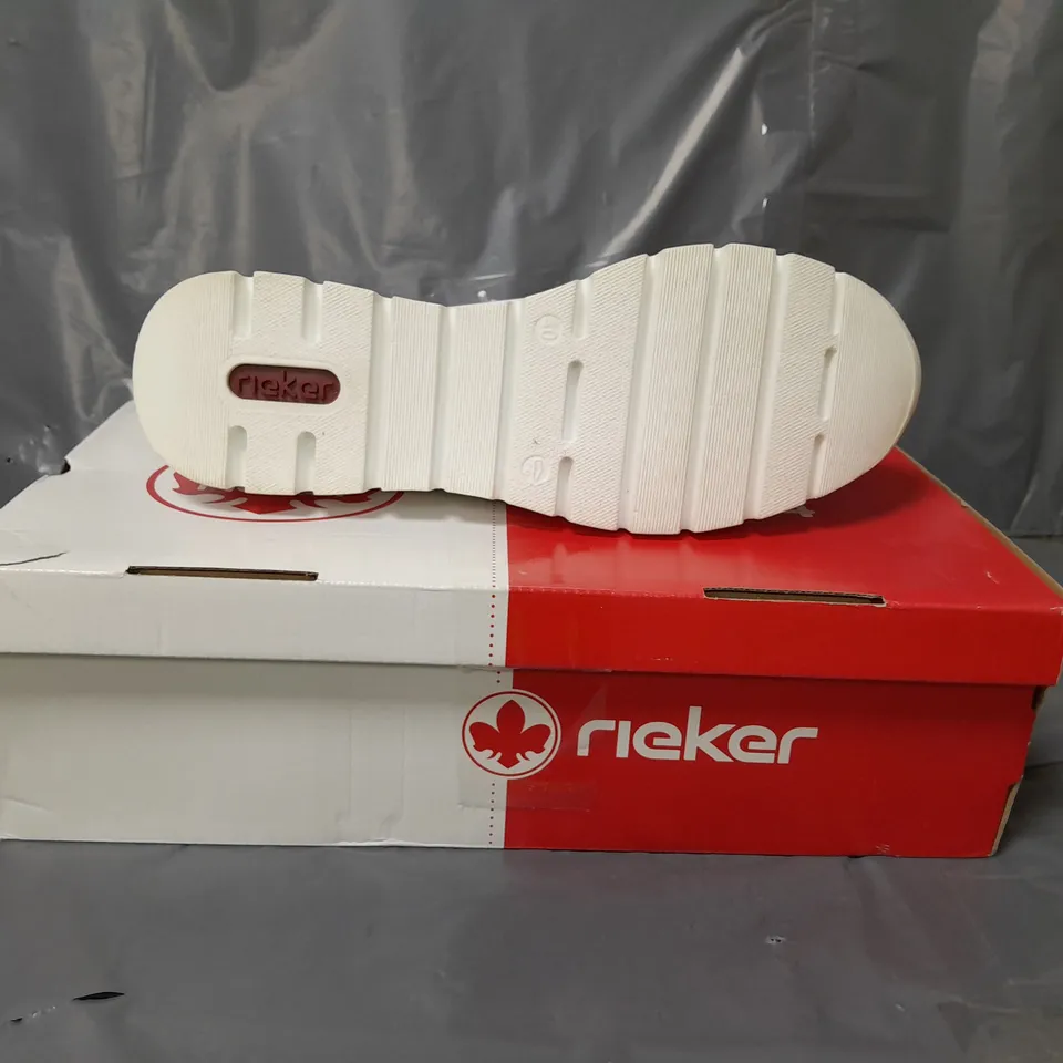 RIEKER WEDGE PLATFORM TRAINERS WHITE SIZE 6.5