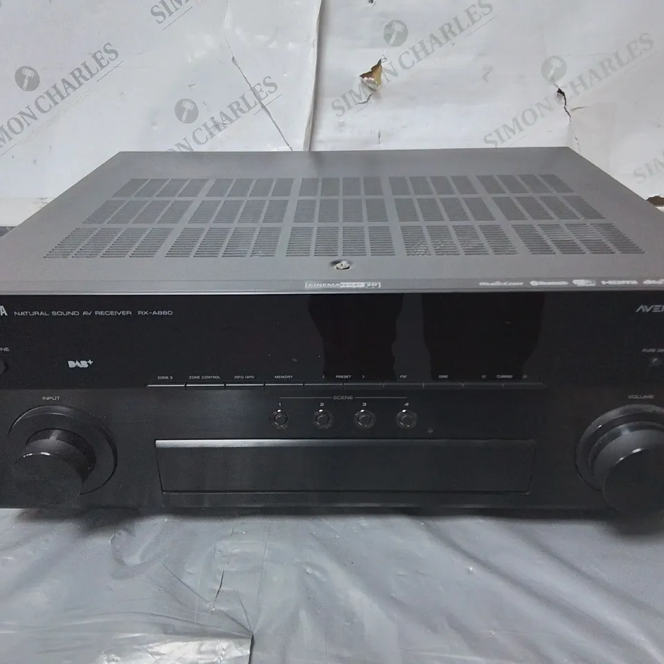 YAMAHA NATURAL SOUND AC RECEIVER - RX-A880