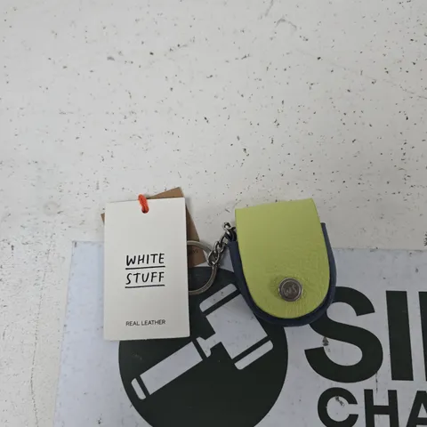 WHITESTUFF ELLIE EARBUD HOLDER – BLUE MLT  LEATHER