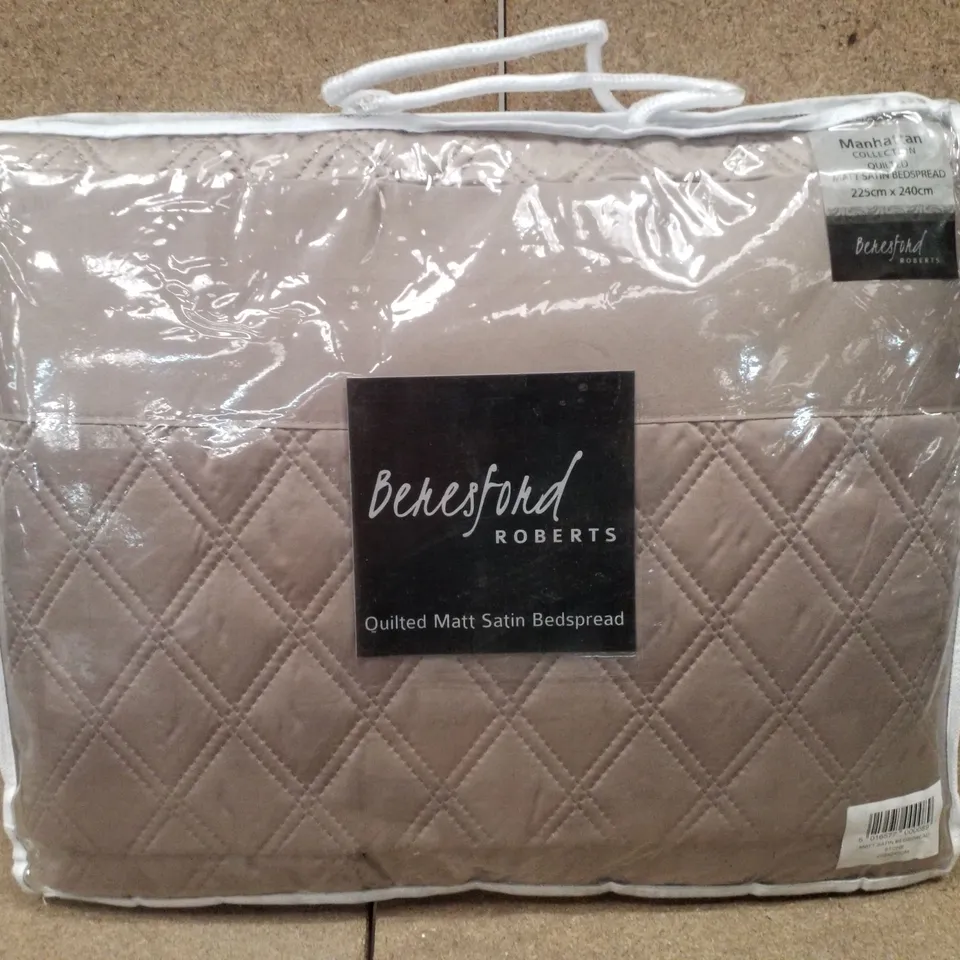 BERESFORD ROBERTS QUILTED MATT SATIN BEDSPREAD