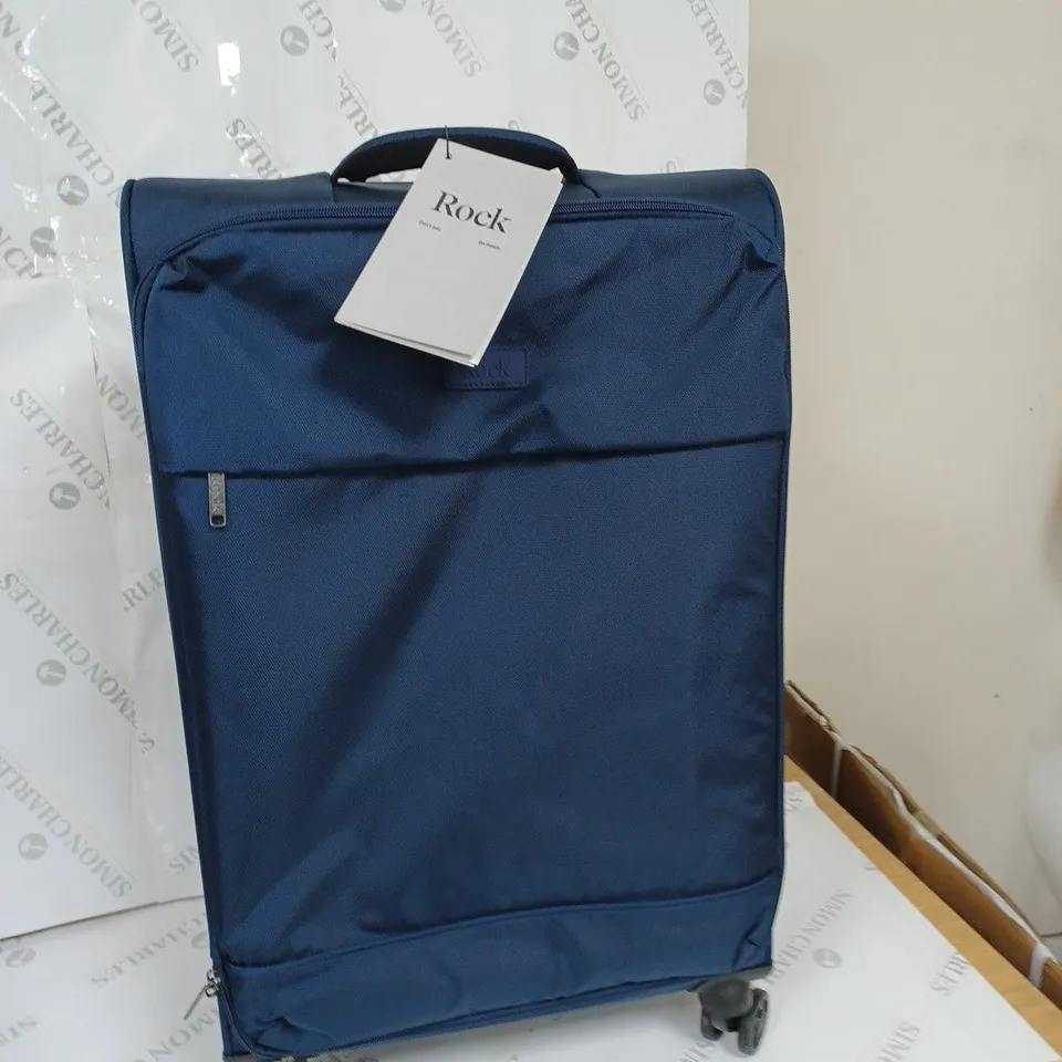 ROCK 4 WHEEL SUITCASE MEDIUM - NAVY RRP £95