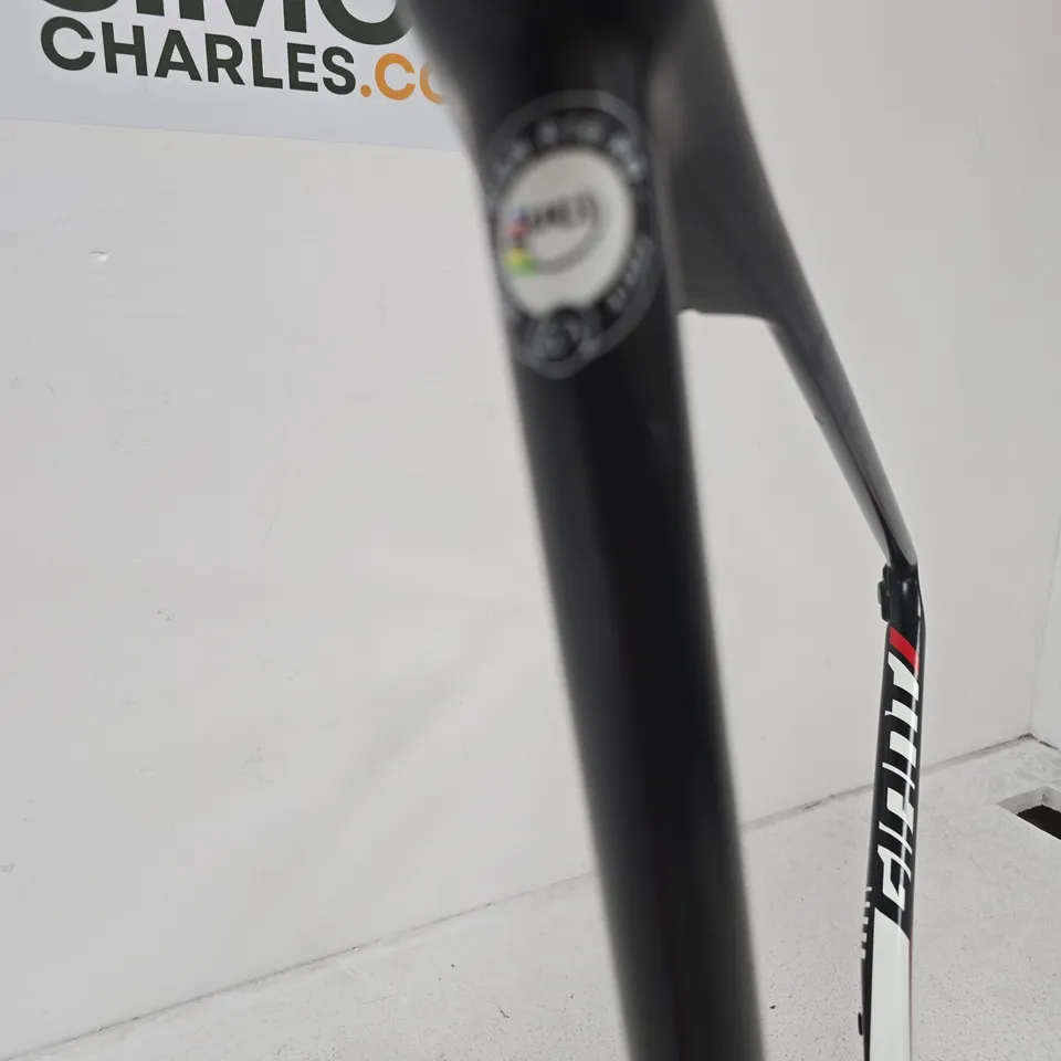 GIANT ROAD BIKE FRAME – ADVANCED, BLACK/RED/WHITE