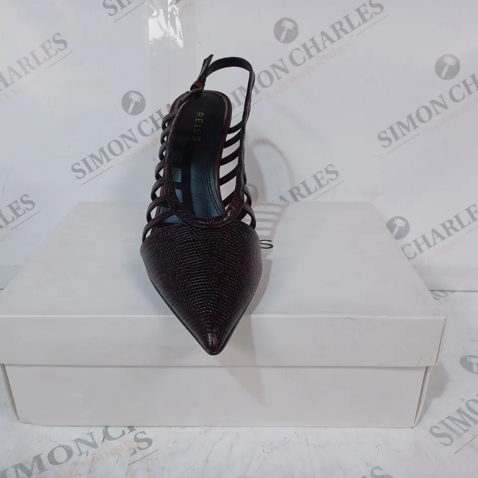 BOXED PAIR OF REISS DAPHNE SLINGBACK HEELS IN POMEGRANATE SIZE 6