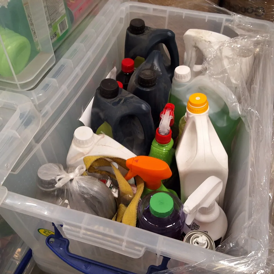 PALLET CONTAINING LARGE ASSORTMENT OF CLEANING PRODUCTS IN CLEAR STORAGE BOXES