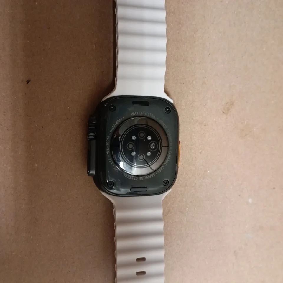 APPLE WATCH ULTRA 49MM SPACE BLACK TITANIUM CASE WITH DUSTY CREAM SPORT BAND