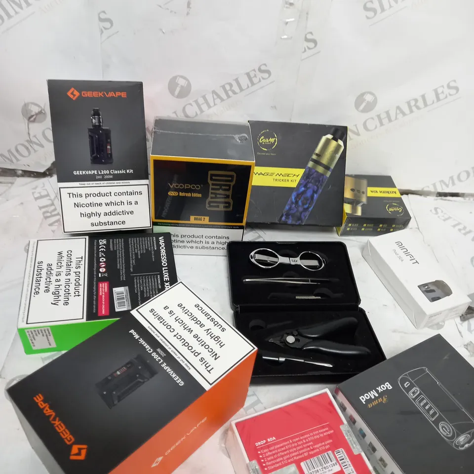 BOX OF APPROXIMATELY 10 ASSORTED E-CIG PRODUCTS TO INCLUDE GEEKVAPE, OXVA, VAPORESSO ETC