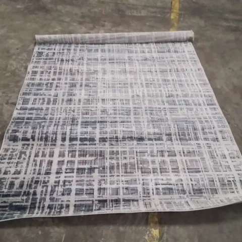 QUALITY DESIGNER AREA RUG - APPROXIMATELY 230X160