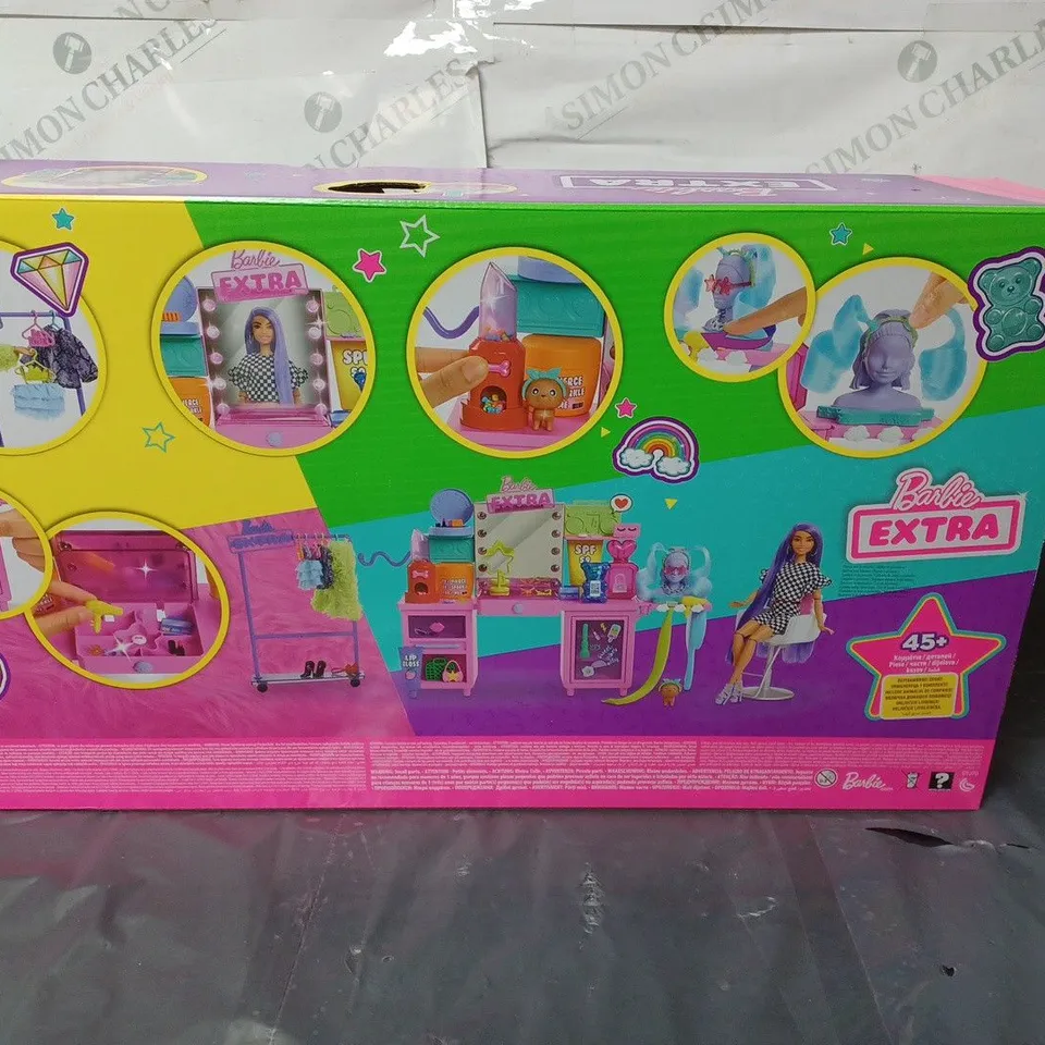 BARBIE EXTRA DOLL AND PLAYSET