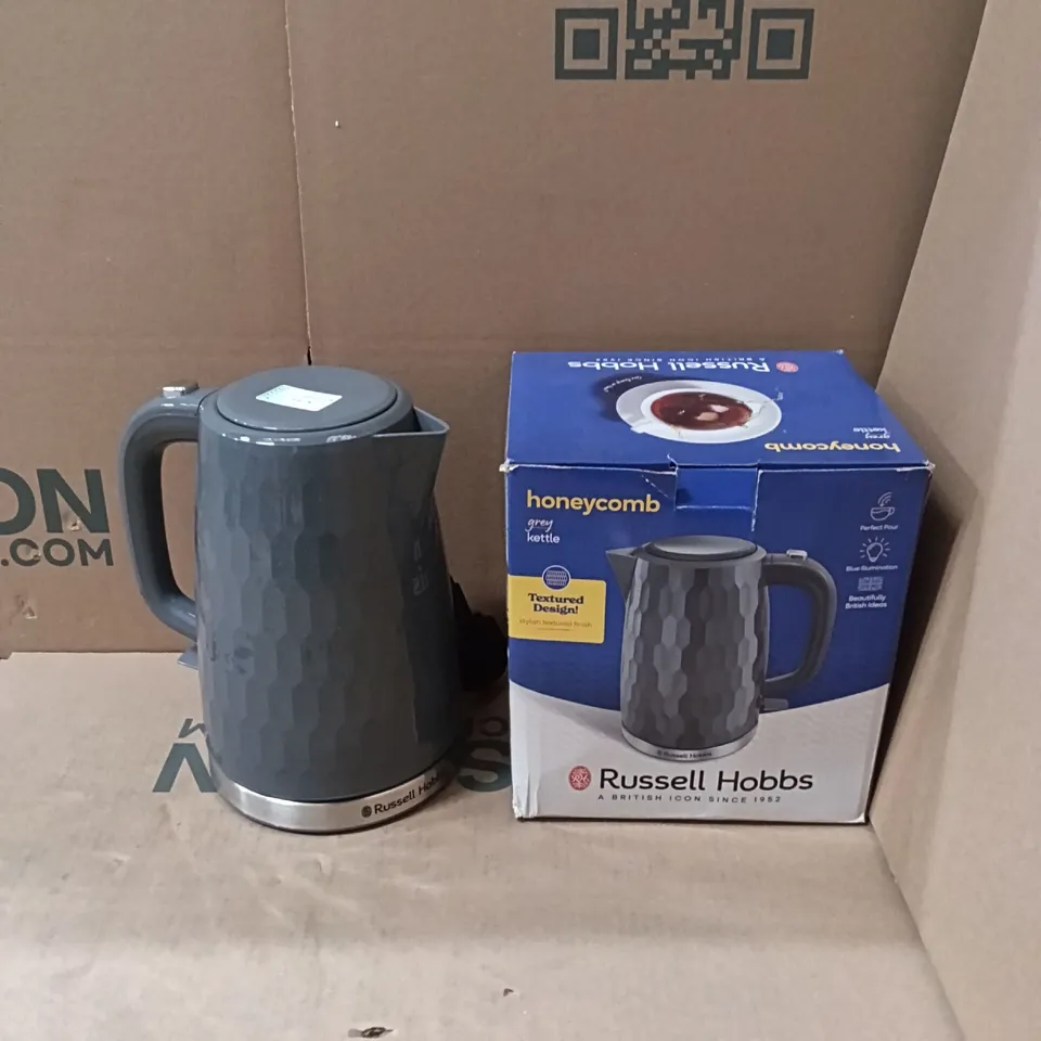 BOXED RUSSELL HOBBS HONEYCOMB KETTLE - GREY 26053