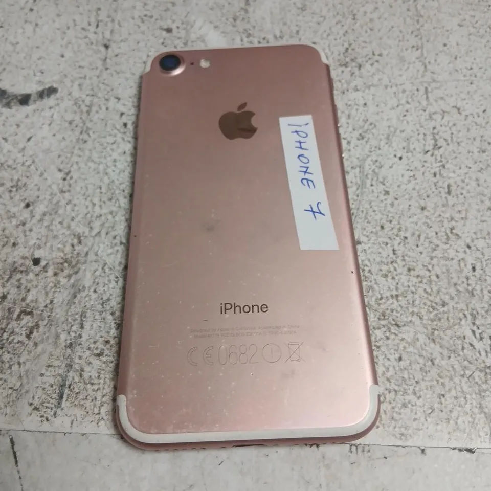 IPHONE 7(ROSE GOLD) SMARTPHONE – CRACKED SCREEN