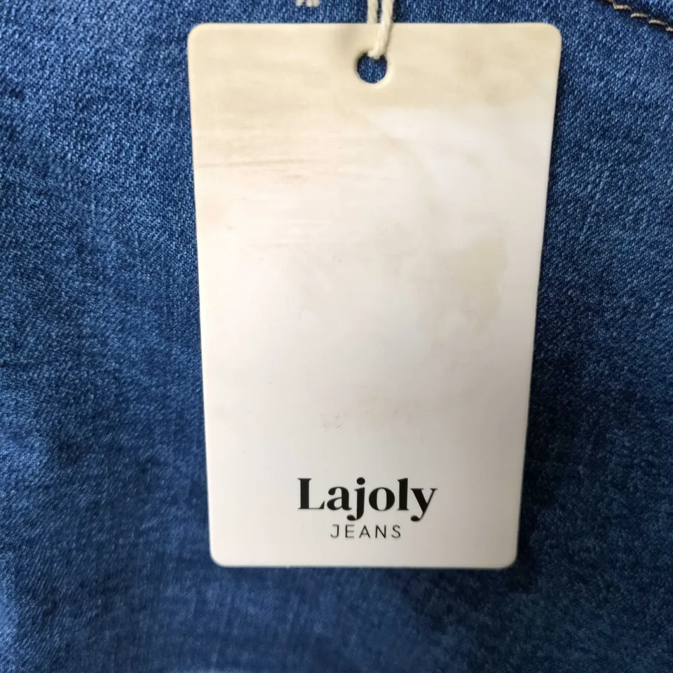 LAJOLY JEANS DENIM SHORTS  – SIZE 40