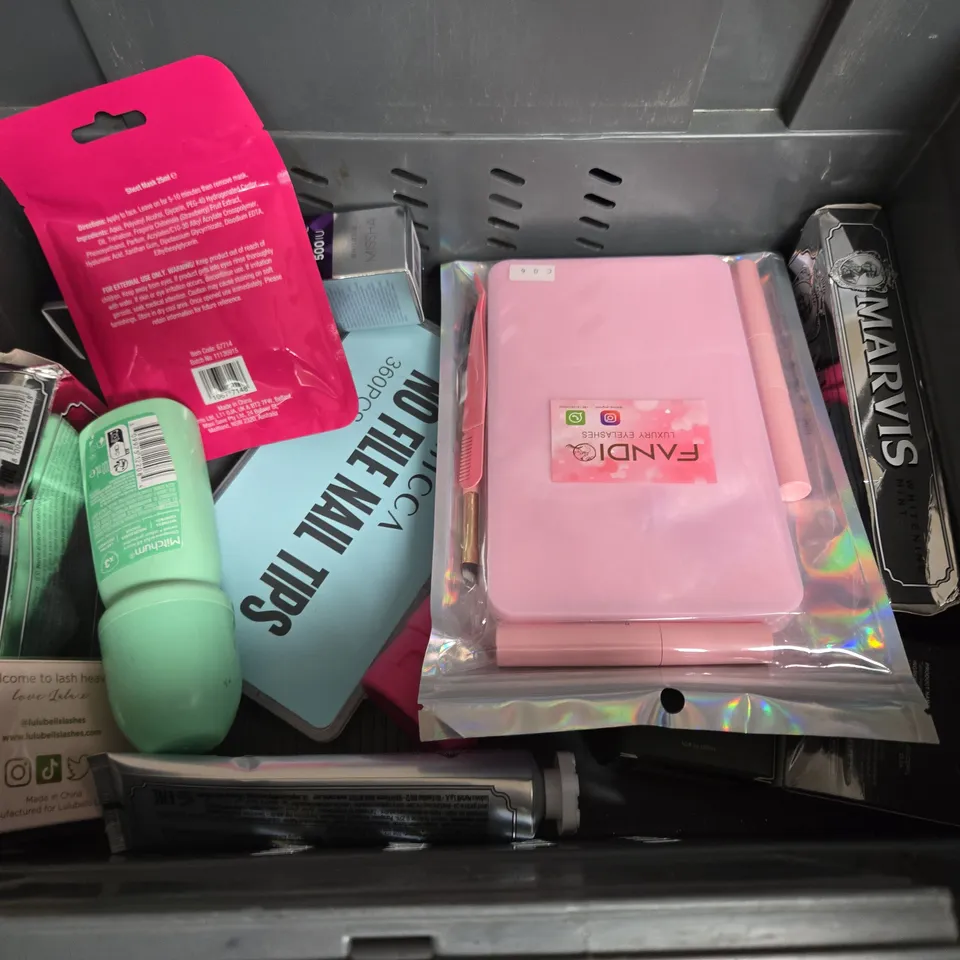 APPROXIMATEY 20 ASSORTED HEALTH AND BEAUTY PRODUCTS TO INCLUDE - HARD WAX BEADS - GIVE ME SHAMPOO AND LULUBELLS LASHES