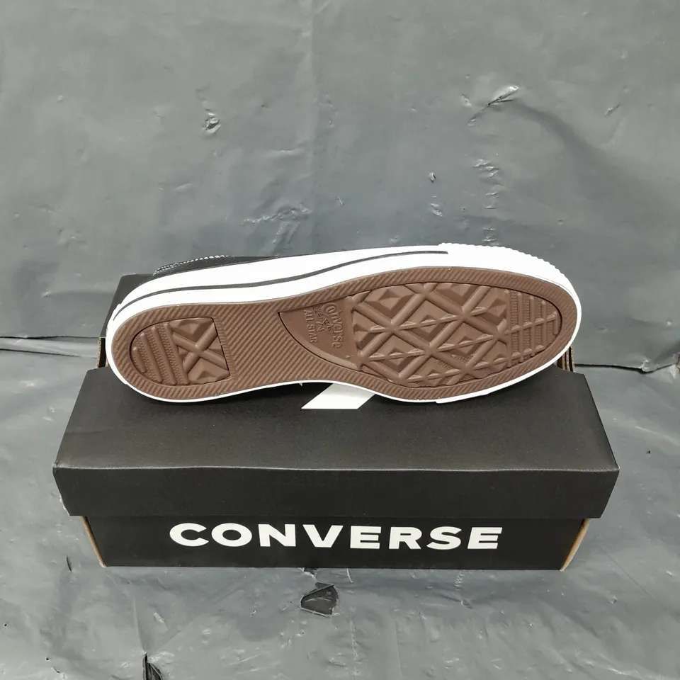 BOXED PAIR OF CONVERSE CT OX TRAINERS - 4.5