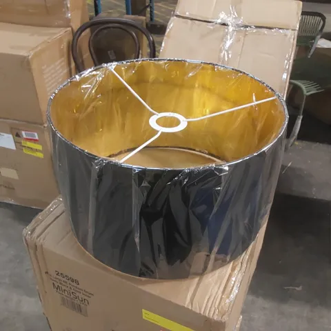 BOXED RENI LARGE NE PENDANT DRUM SHADE
