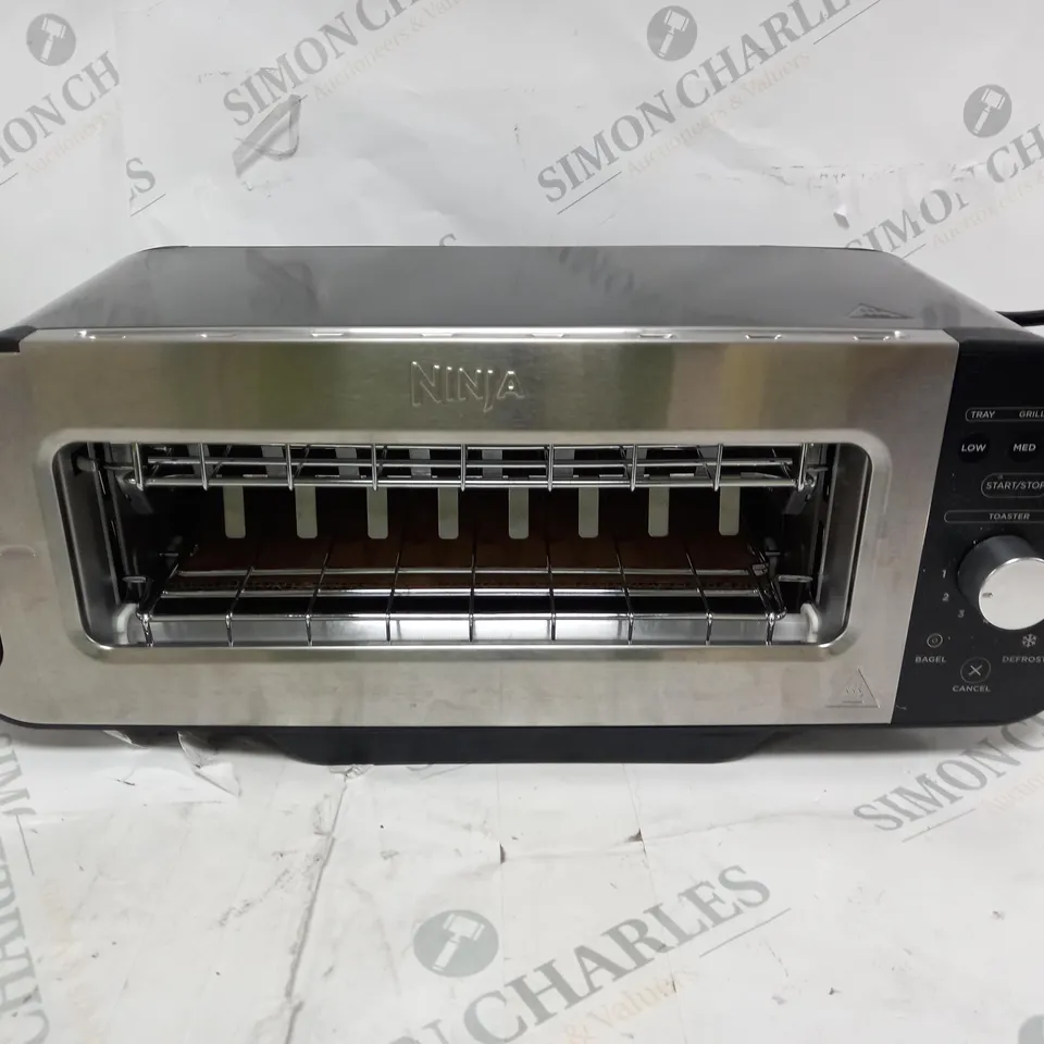 BOXED NINJA 2 IN 1 TOASTER & GRILL ST100UK