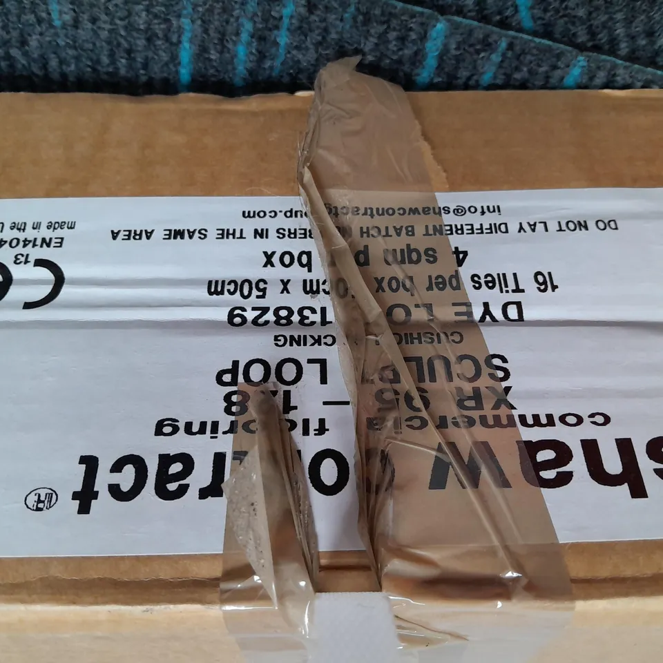 BOX OF 16 SHAW COMMERCIAL CARPET TILES 50 X 50CM
