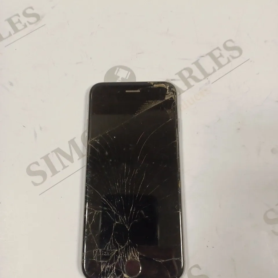 APPLE IPHONE 6 (A1586) SMARTPHONE 