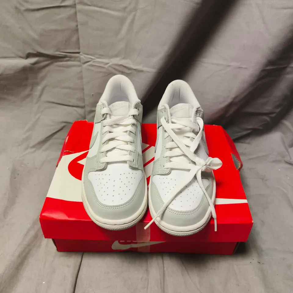 BOXED PAIR OF NIKE KIDS' SNEAKERS – WHITE & LIGHT GREY, ON RED BOX SIZE 3.5