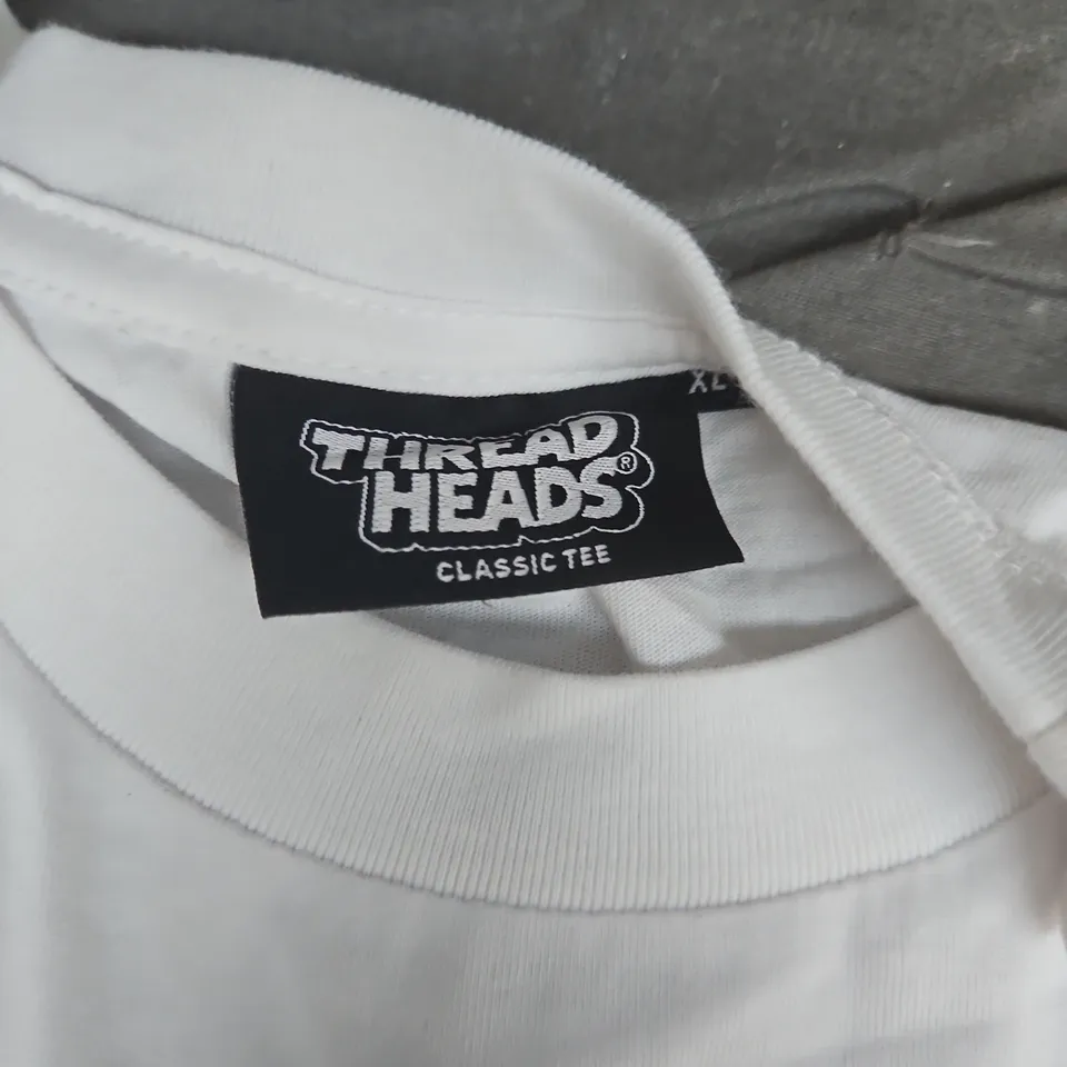 THREAD HEADS CLASSIC TEE – WHITE T-SHIRT, SIZE XL