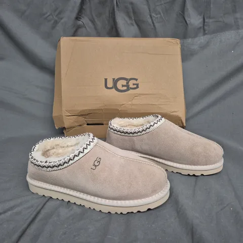 BOXED PAIR OF UGGS SLIDES BROWN UK 5