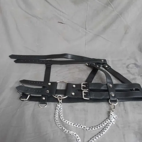 DISTURBIA CYPHER RING CHAIN HARNESS SIZE M/L