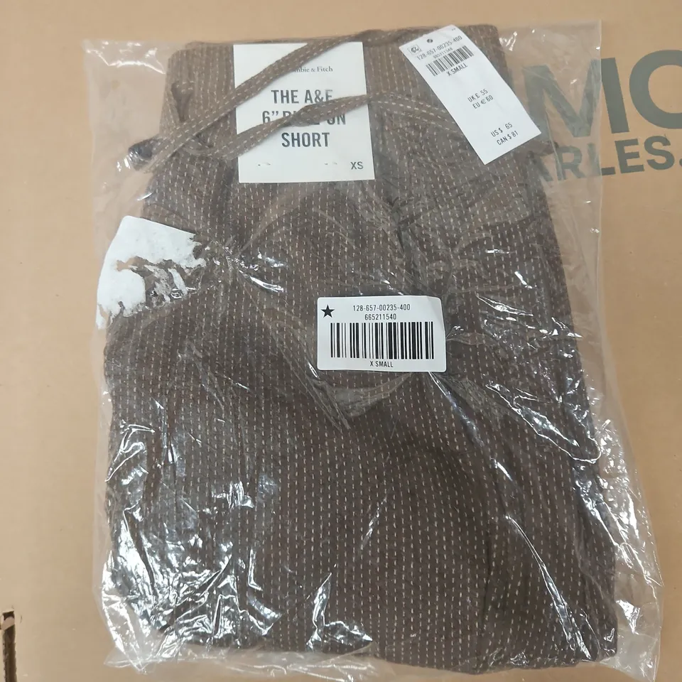 BAGGED ABERCROMBIE & FITCH 6" PULL-ON SHORTS IN BROWN - XS