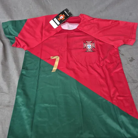 PORTUGAL FC HOME SHIRT WITH SHORTS - RONALDO 7 - SIZE 24 - KIDS