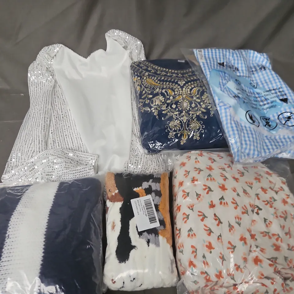 APPROXIMATELY 35 ASSORTED CLOTHING ITEMS IN VARIOUS SIZES, STYLES & COLOURS TO INCLUDE TOPS, JACKETS, WINTER SOCKS, ETC - COLLECTION ONLY