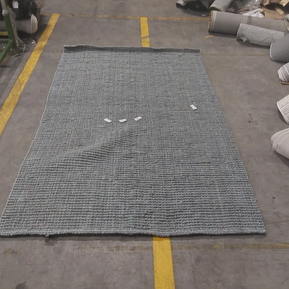 QUALITY NATURAL FIBER HANA HANDWOVEN AREA RUG IN BLUE & LIGHT GREY - APPROXIMATELY 244 x 153cm