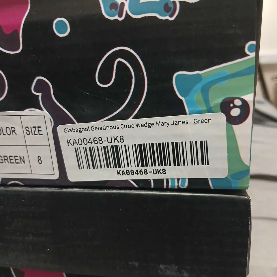 KOI X DUNGEONS AND DRAGONS GELATINOUS CUBE WEDGE MARY JANES – GREEN SIZE 8