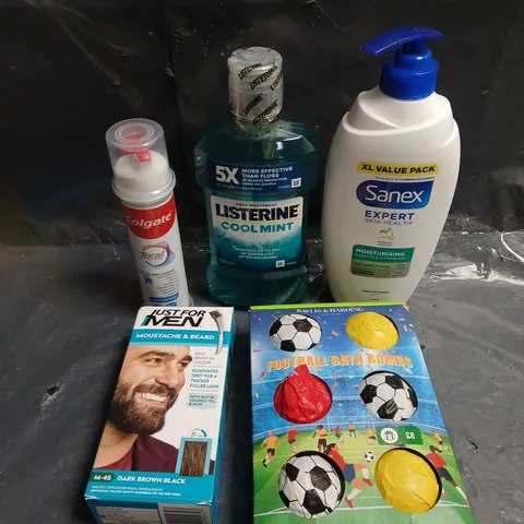 APPROXIMATELY 15 ASSORTED HEALTH & BEAUTY PRODUCTS TO INCLUDE SANEX SKIN CREAM, JUST FOR MEN, FOOTBALL BATH BOMBS ETC 