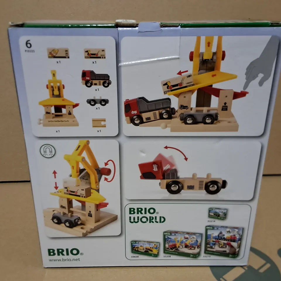 BOXED BRIO WORLD FREIGHT GOODS STATION- 33280