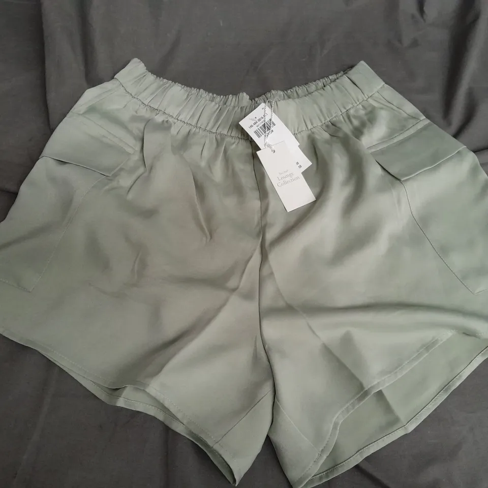ABERCROMBIE & FITCH THE LOUNGE SHORTS IN GREEN - MEDIUM