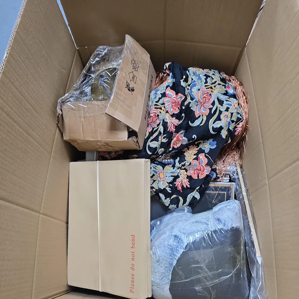 BOX OF APPROXIMATELY 15 ASSORTED HOUSEHOLD ITEMS INCLUDING 20M COTTON PULLEY LINE , COOL TOWEL INSTANT RELIEF FOR THE GYM AND TV BOX PRO
