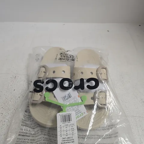 PAIR OF CROCS BEIGE SANDALS – SIZE F9