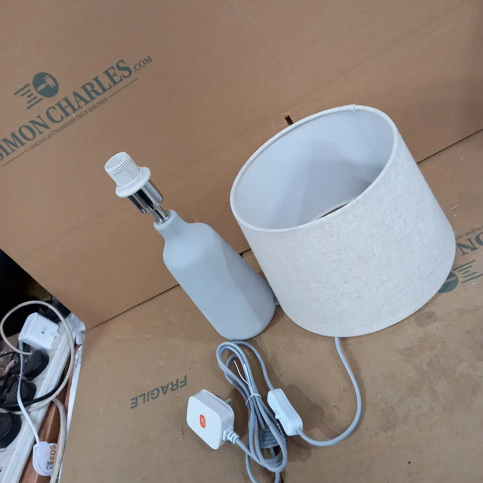 LINNEY TABLE LAMP 