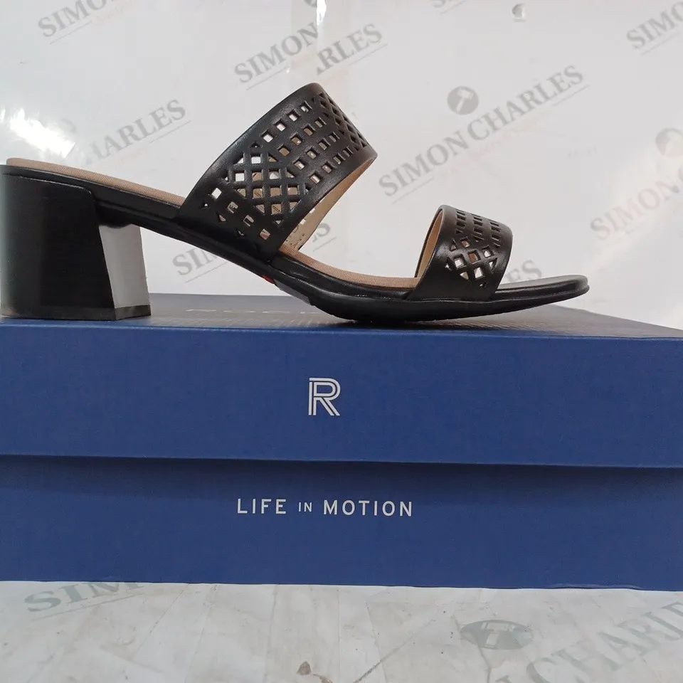 BOXED PAIR OF ROCKPORT TOTAL MOTION ALAINA MULE HEELED SHOES IN BLACK UK SIZE 7