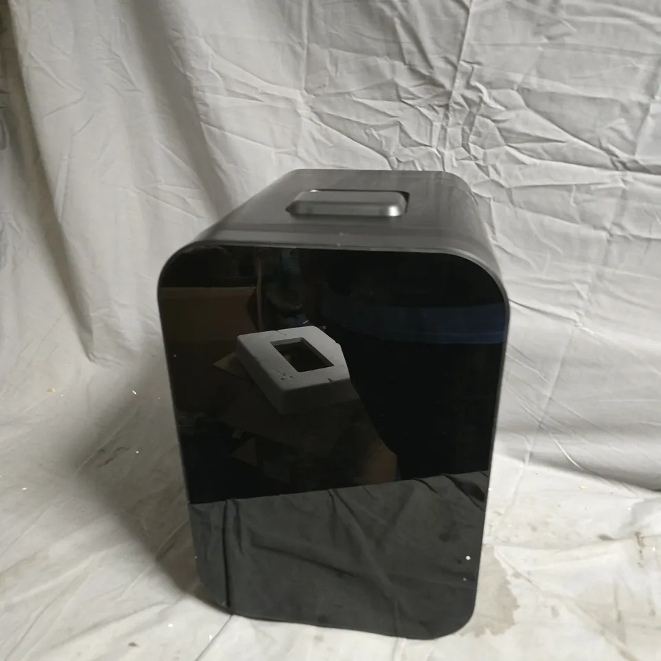 MINI FRIDGE – MODEL TJ18DL