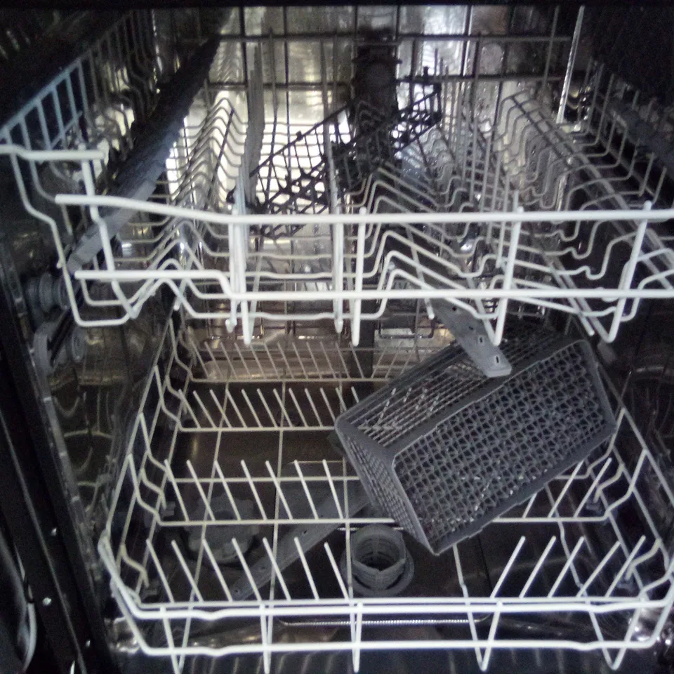 SWAN SDW2025B FULL SIZE UNDER COUNTER DISH WASHER