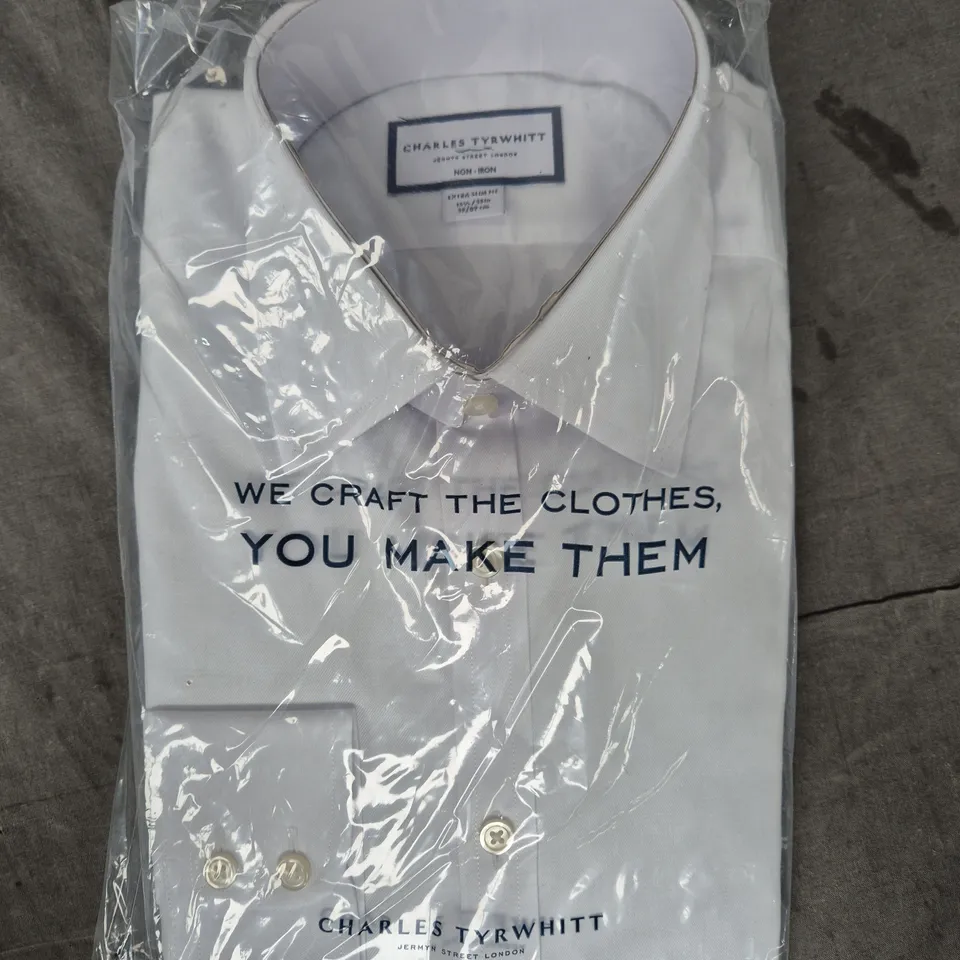 CHARLES TYRWHITT EXTRA SLIM FIT WHITE NON-IRON SHIRT – UK NECK 15.5 (39 CM)
