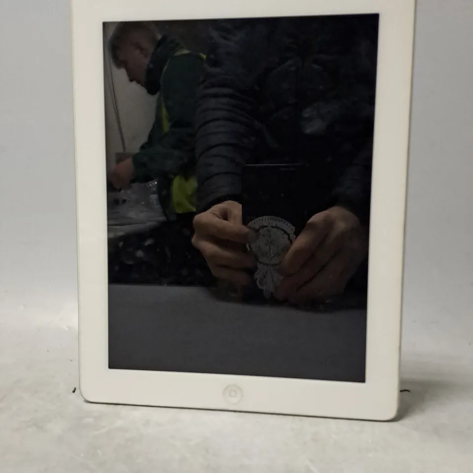 APPLE IPAD A1458