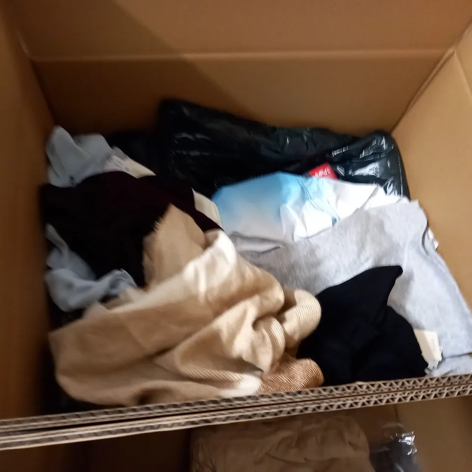 LARGE QUANTITY OF ASSORTED CLOTHING ITEMS TO INCLUDE ADIDAS, MNG AND MCKENZIE