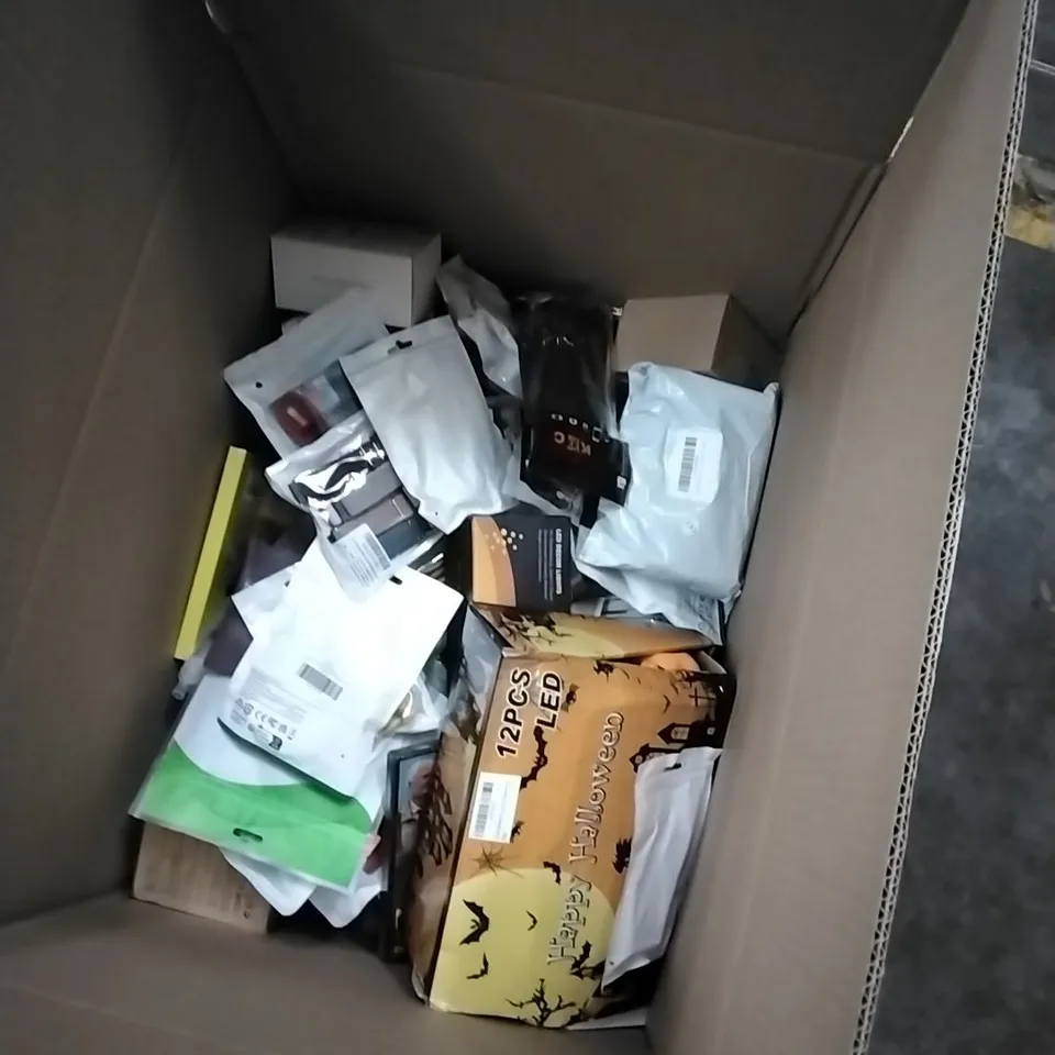 BOX TO CONTAIN LARGE AMOUNT OF MIXED ELECTRICAL ITEMS, ACCESSORIES ETC