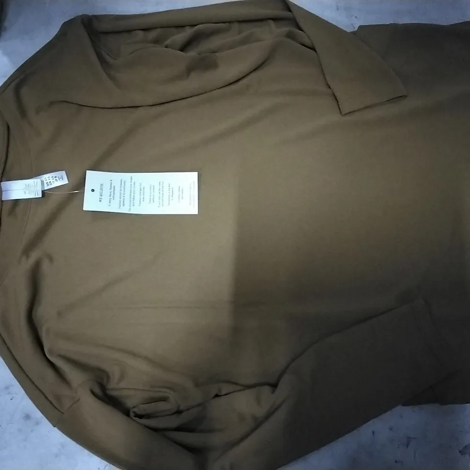 BOX CONTAINING MARLA WAYNE YELLOW TOP SIZE XS , 18 PCS 