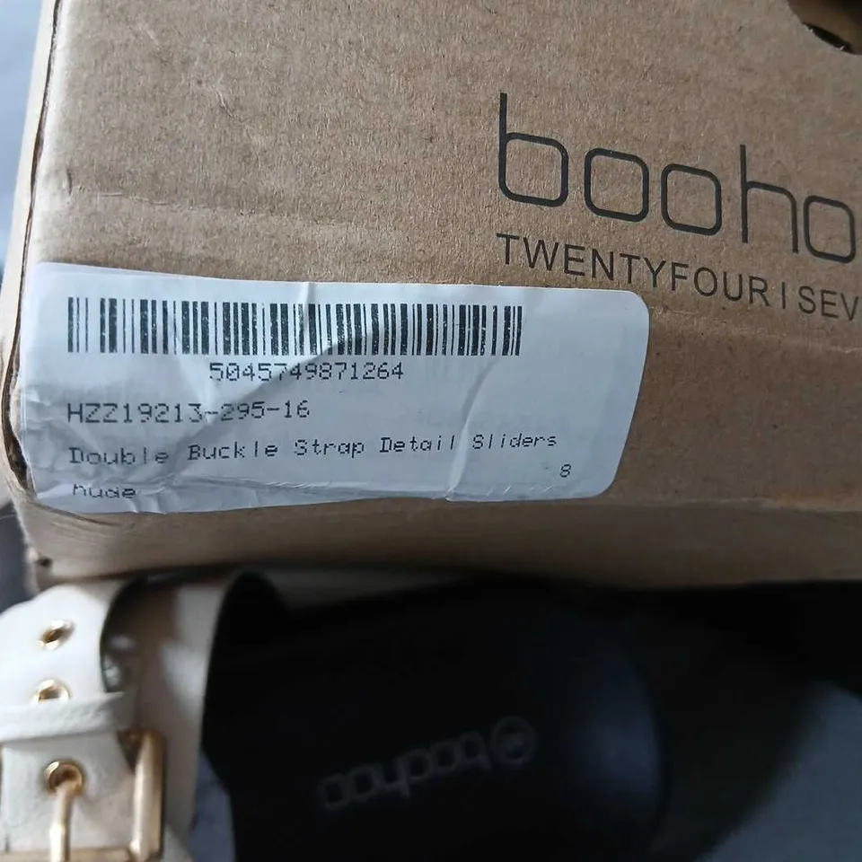 BOOHOO WHITE DOUBLE BUCKLE STRAP SLIDERS 