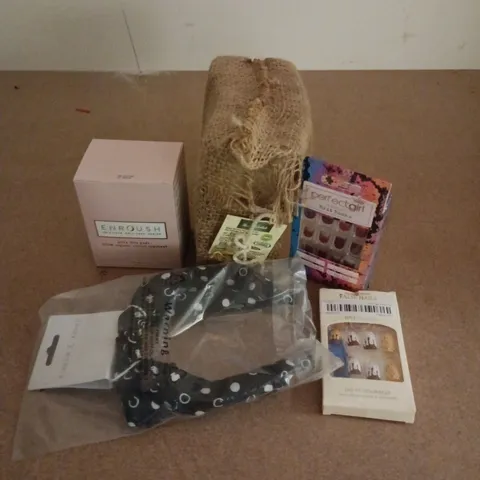 APPROXIMATELY 8 ASSORTED HEALTH & BEAUTY PRODUCTS TO INCLUDE ENROUSH ULTRA THIN PADS, PERFECTGIRL BRIT ROCKS NAILS, SOAP, ETC - COLLECTION ONLY